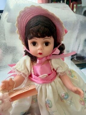 Vintage Madame Alexander Thank You Brunette 21111